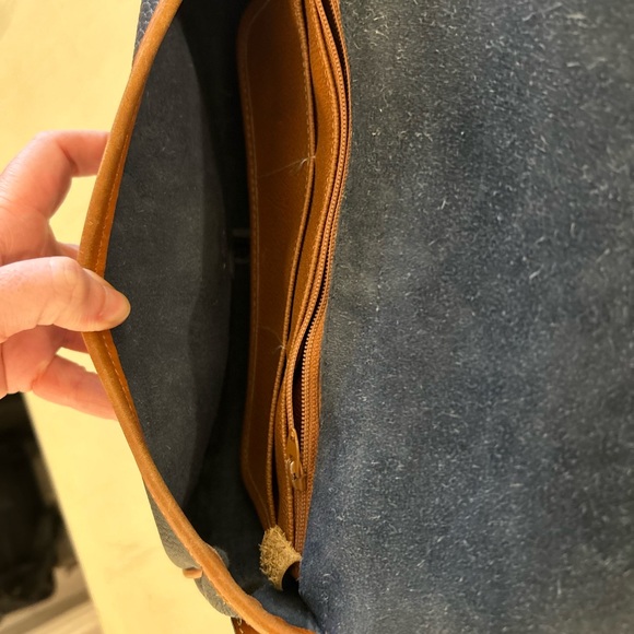Dooney and Bourke purse - Picture 6 of 10